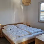 Prázdninový dům A 17 Mit Eigenem Exklusivem Zugang Zum Binnensee By Interhome Grosswurden