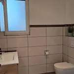 A 17 Mit Eigenem Exklusivem Zugang Zum Binnensee By Interhome *