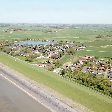 A 17 Mit Eigenem Exklusivem Zugang Zum Binnensee By Interhome *