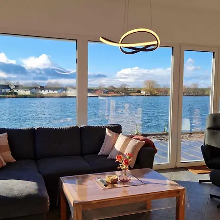 A 17 Mit Eigenem Exklusivem Zugang Zum Binnensee By Interhome Сasa de vacaciones