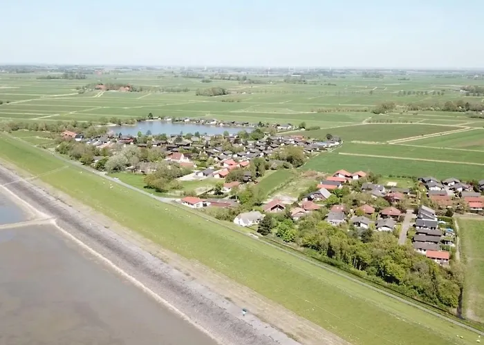 A 17 Mit Eigenem Exklusivem Zugang Zum Binnensee By Interhome *