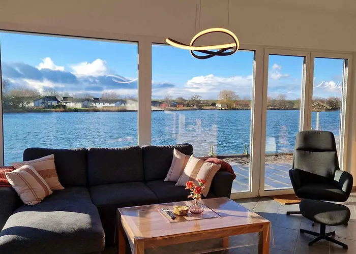 A 17 Mit Eigenem Exklusivem Zugang Zum Binnensee By Interhome Сasa de vacaciones