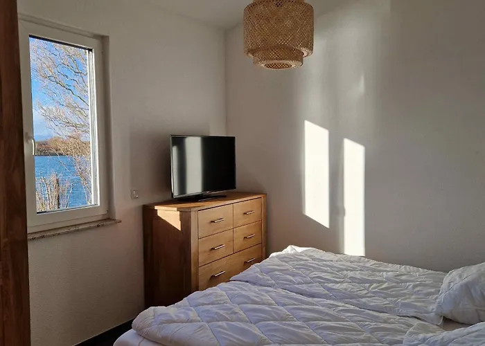 Сasa de vacaciones A 17 Mit Eigenem Exklusivem Zugang Zum Binnensee By Interhome