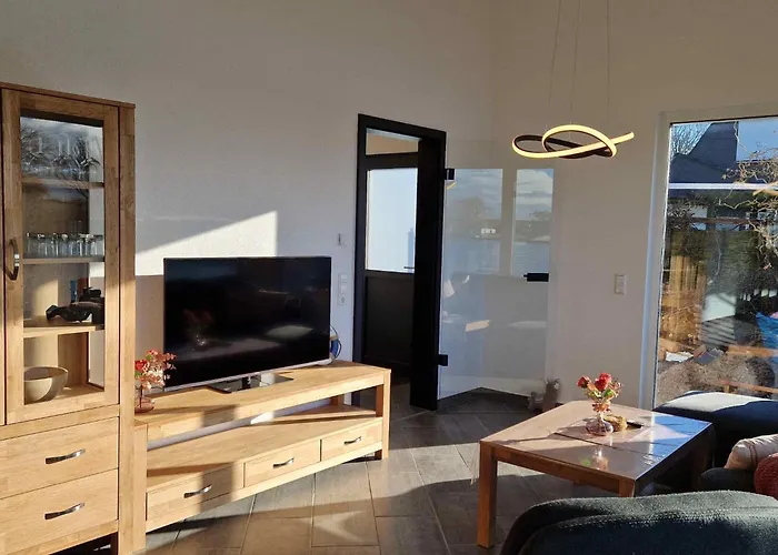 A 17 Mit Eigenem Exklusivem Zugang Zum Binnensee By Interhome * Grosswurden