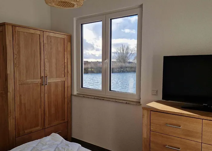 A 17 Mit Eigenem Exklusivem Zugang Zum Binnensee By Interhome Сasa de vacaciones *