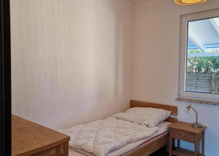 A 17 Mit Eigenem Exklusivem Zugang Zum Binnensee By Interhome *