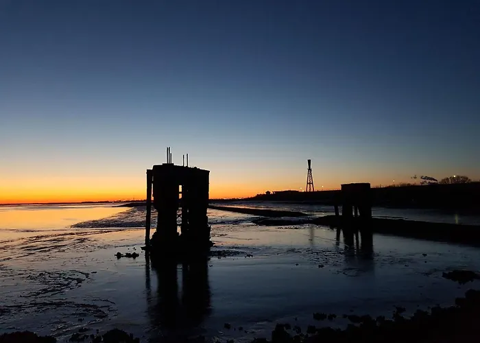 A 17 Mit Eigenem Exklusivem Zugang Zum Binnensee By Interhome *